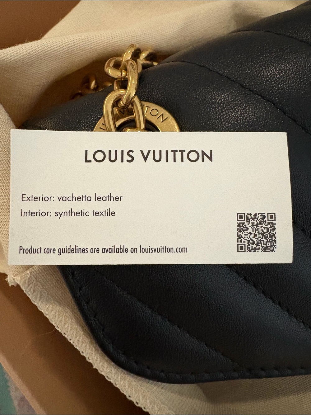 Louis Vuitton Black Quilted Crossbody with Gold Chain and LV Logo - Picture 4 of 7